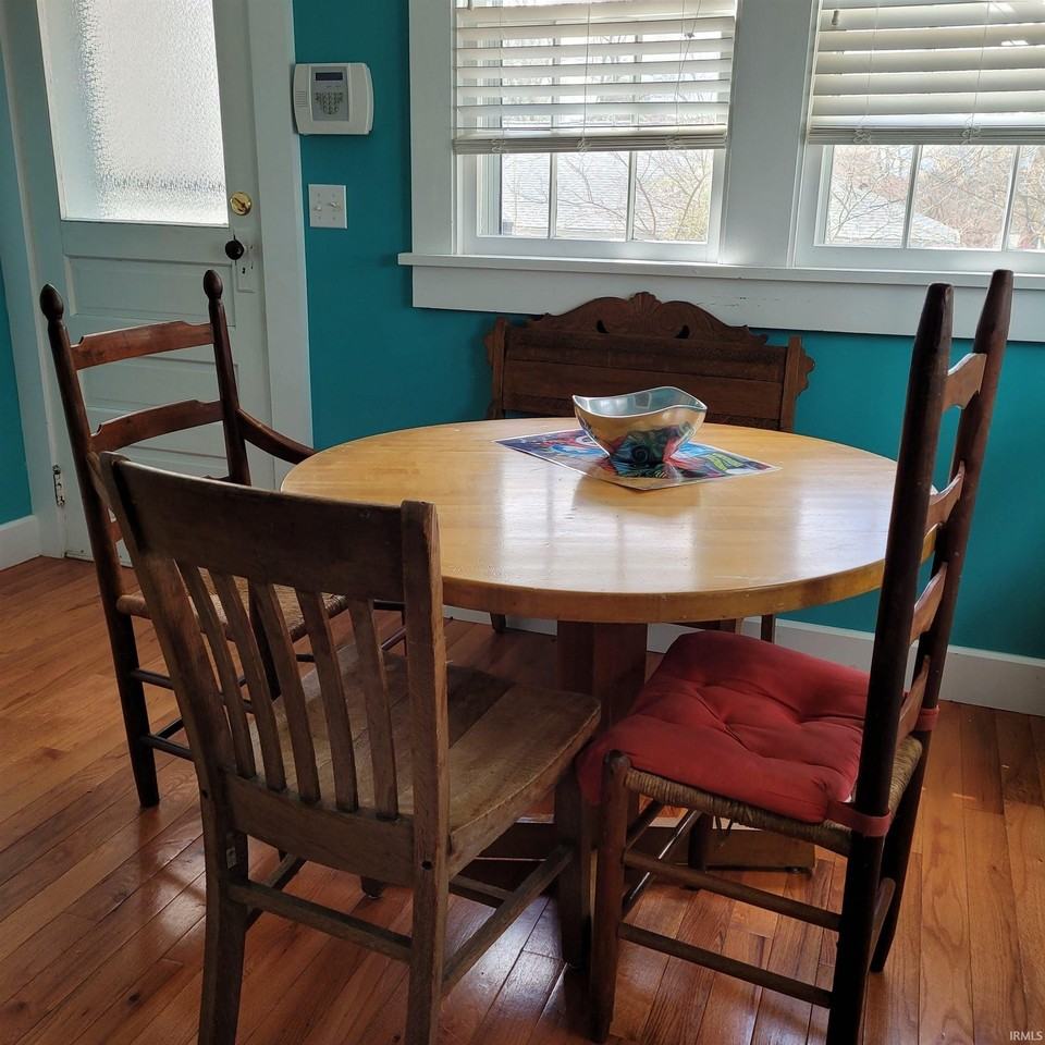 720 South Park Avenue - Photo 6 of 14