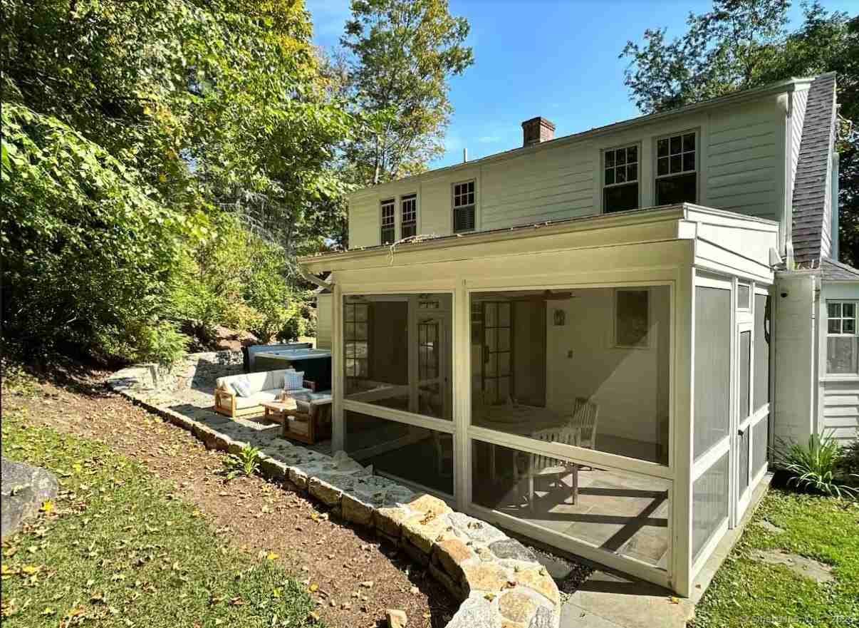 23 Cook St - Photo 3 of 39