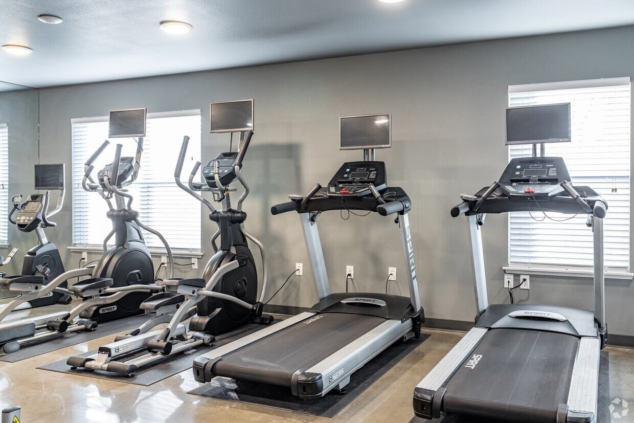 The Falcon of Southern Hills - Photo 7 of 37