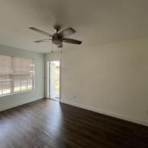 725 Nw 4th Ave #4 - Photo 1 of 1