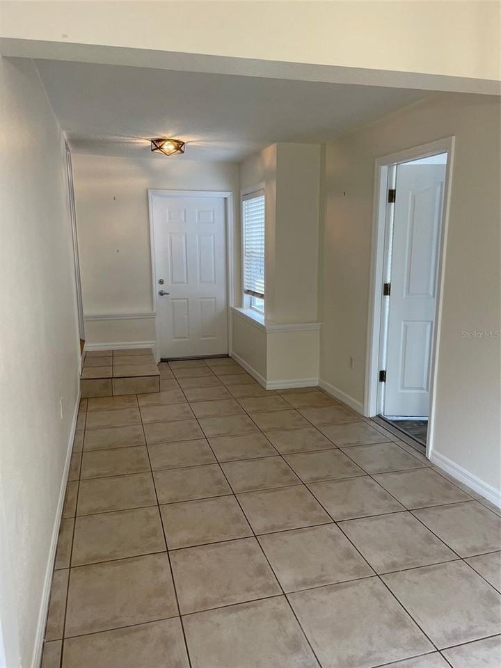 1914 W Aileen St - Photo 2 of 12