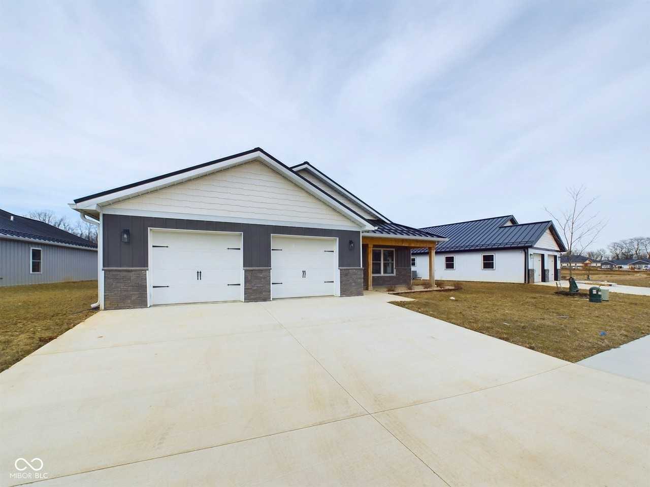 10151 W Lexington Blvd - Photo 2 of 23