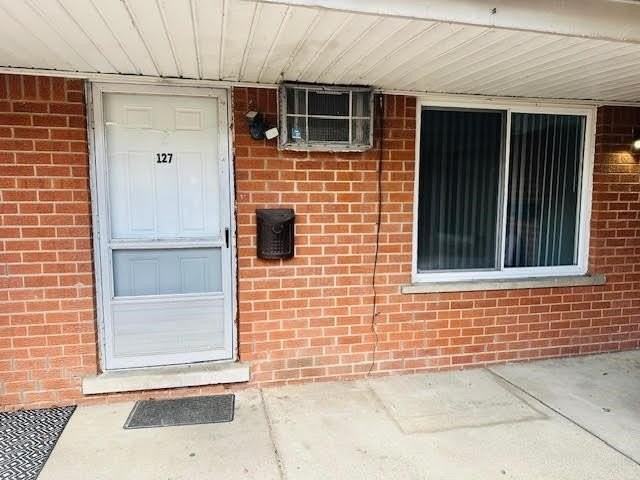 127 Crocker Blvd - Photo 2 of 11