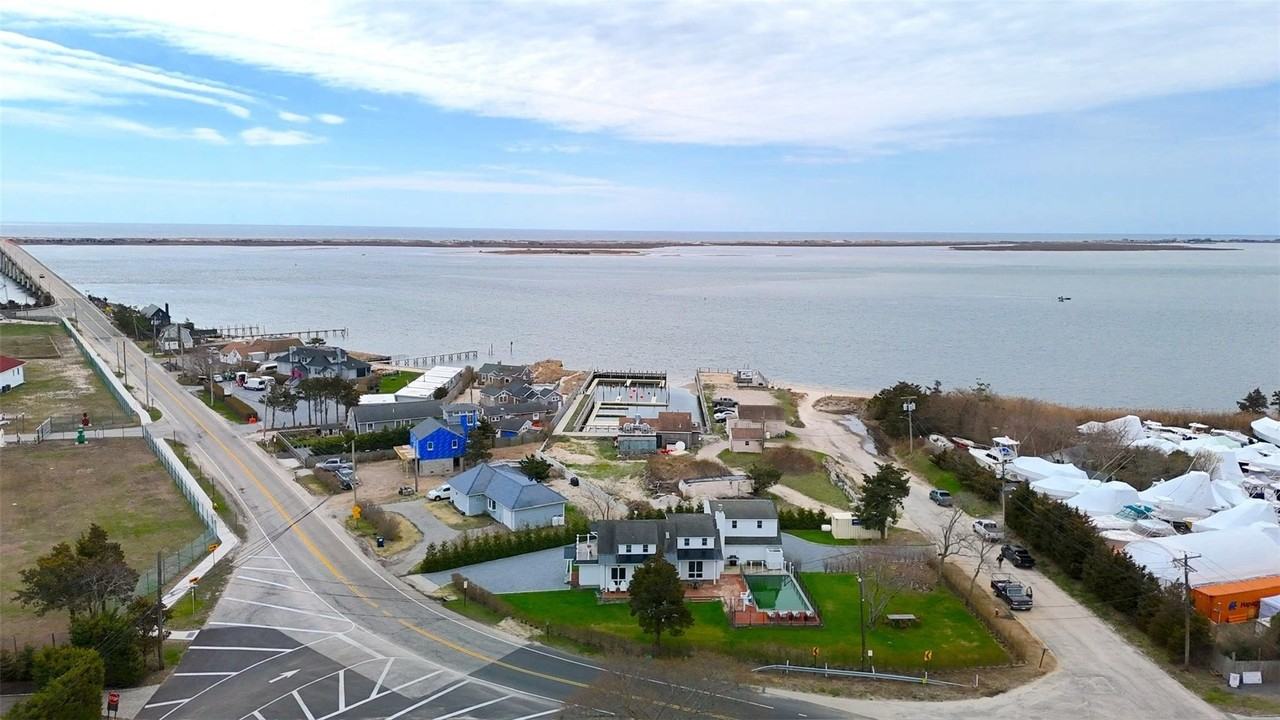 87 Foster Ave - Photo 4 of 34