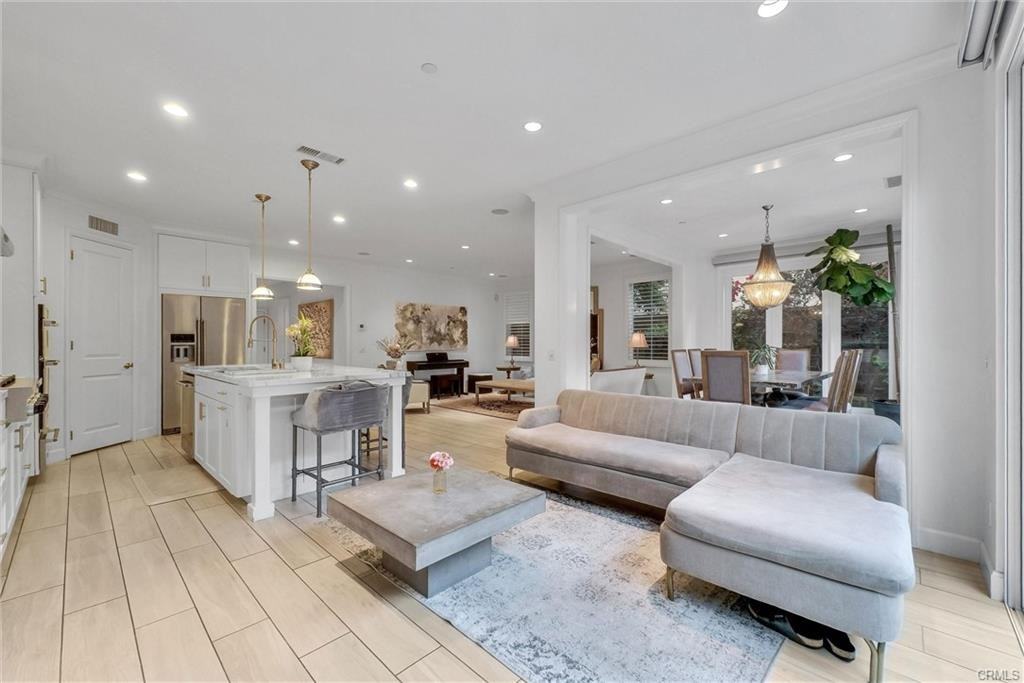 181 Hollyleaf - Photo 2 of 8