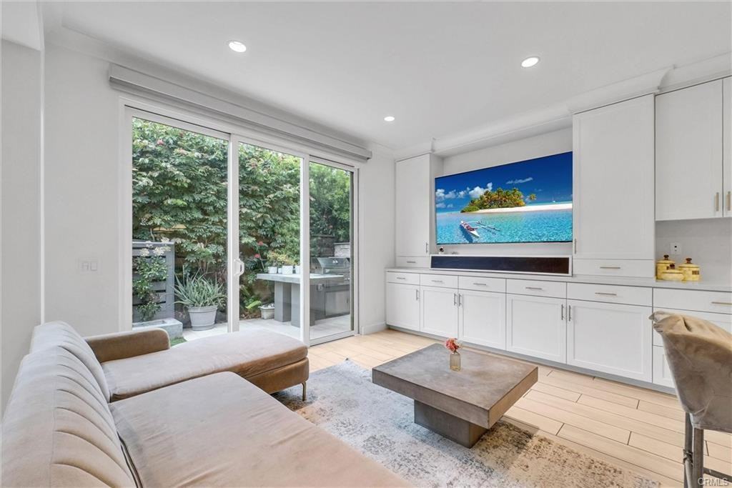 181 Hollyleaf - Photo 3 of 8