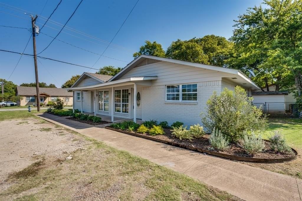 116 N 12th St #B - Photo 7 of 24