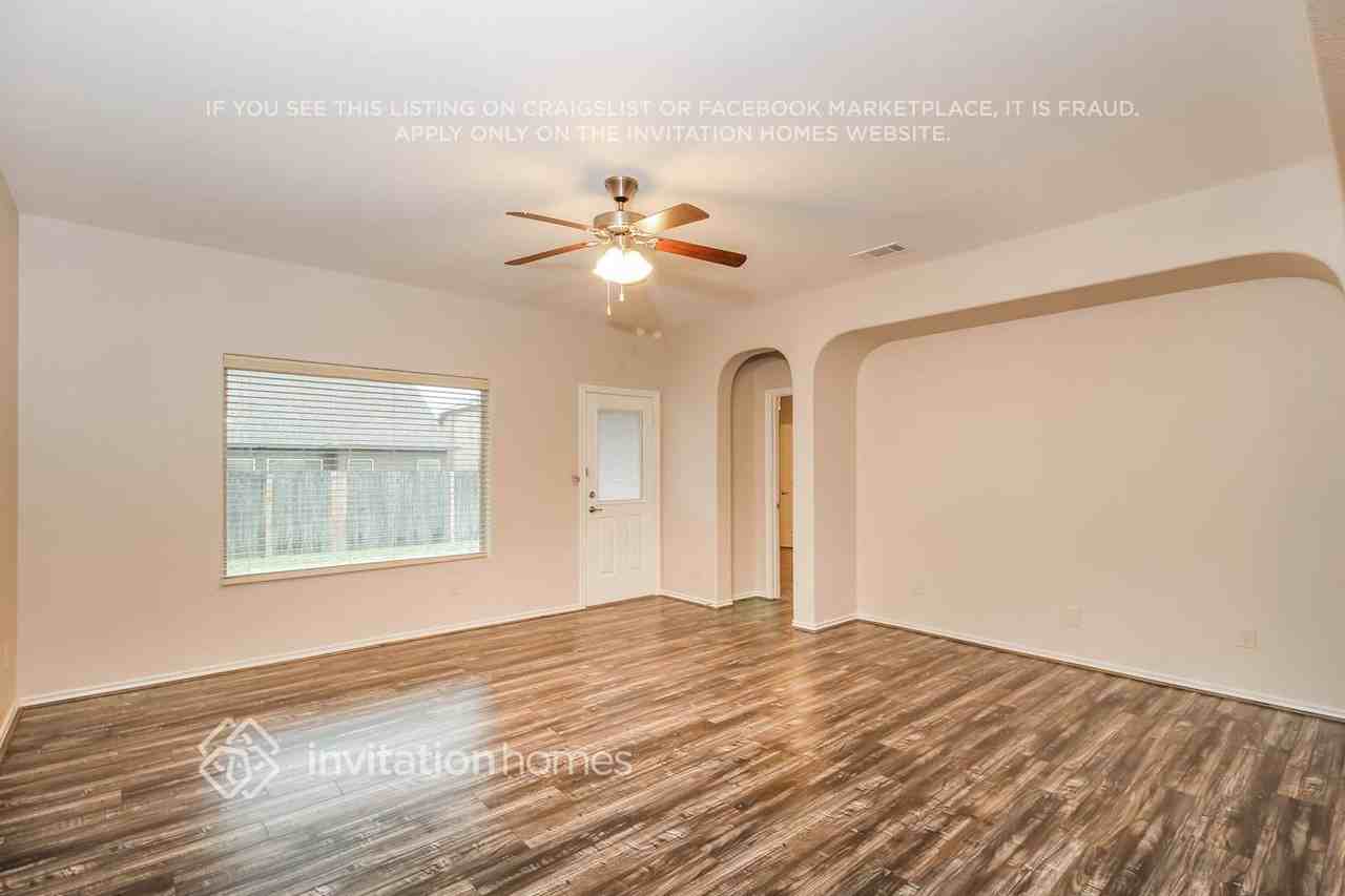 717 Santa Rosa Dr - Photo 2 of 16