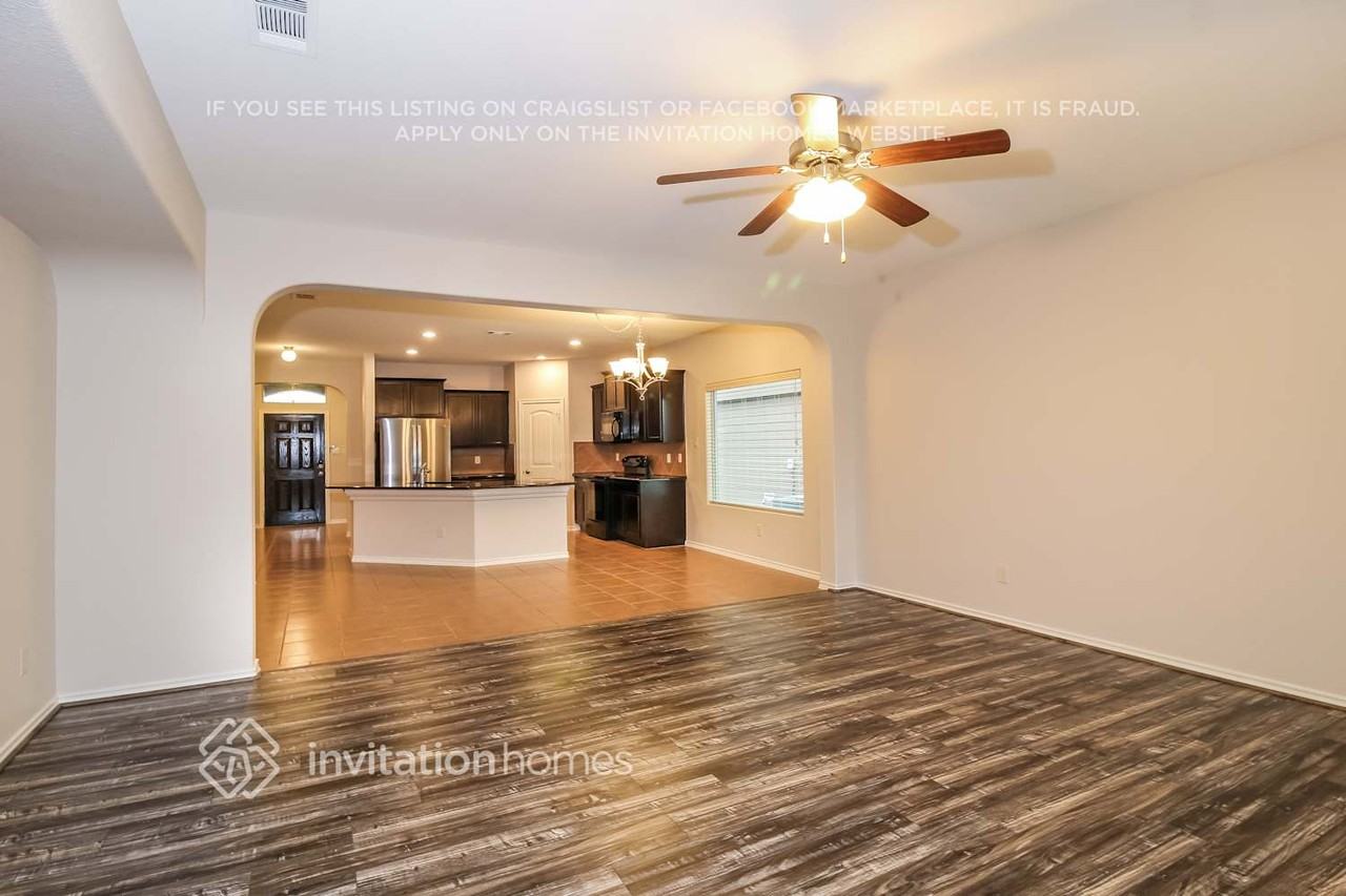 717 Santa Rosa Dr - Photo 3 of 16