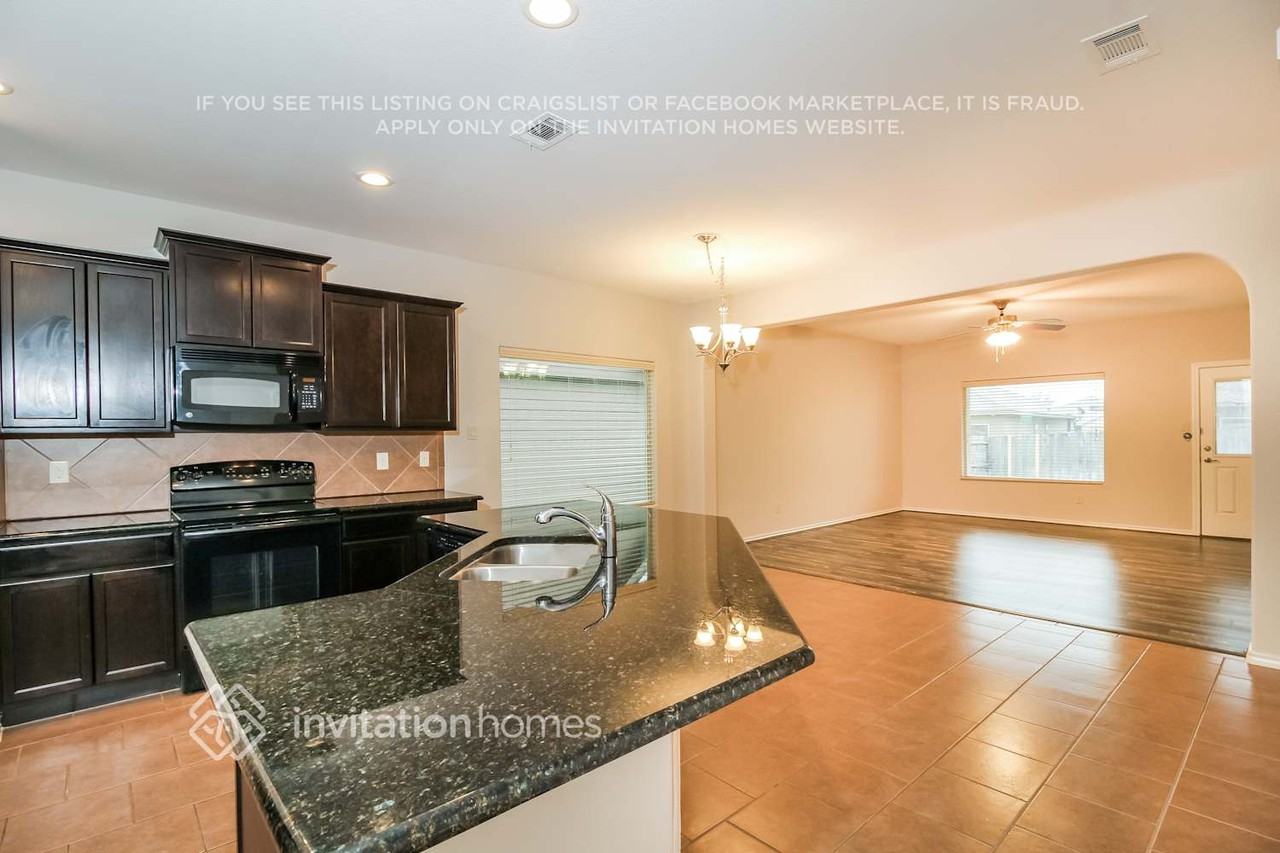 717 Santa Rosa Dr - Photo 6 of 16