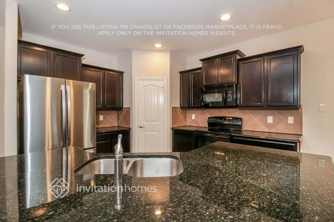 717 Santa Rosa Dr - Photo 7 of 16