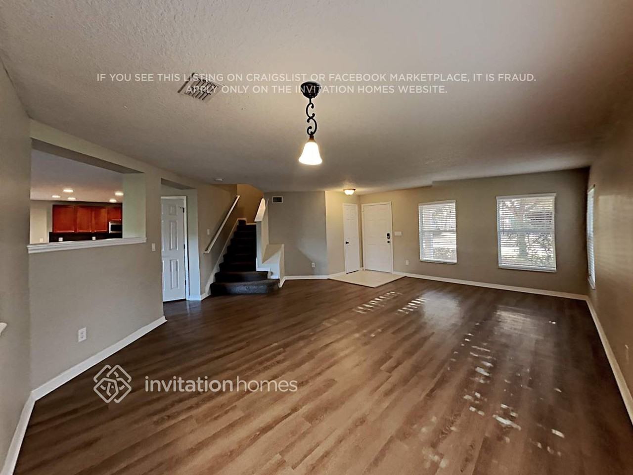 7444 Bridgeview Dr - Photo 4 of 20