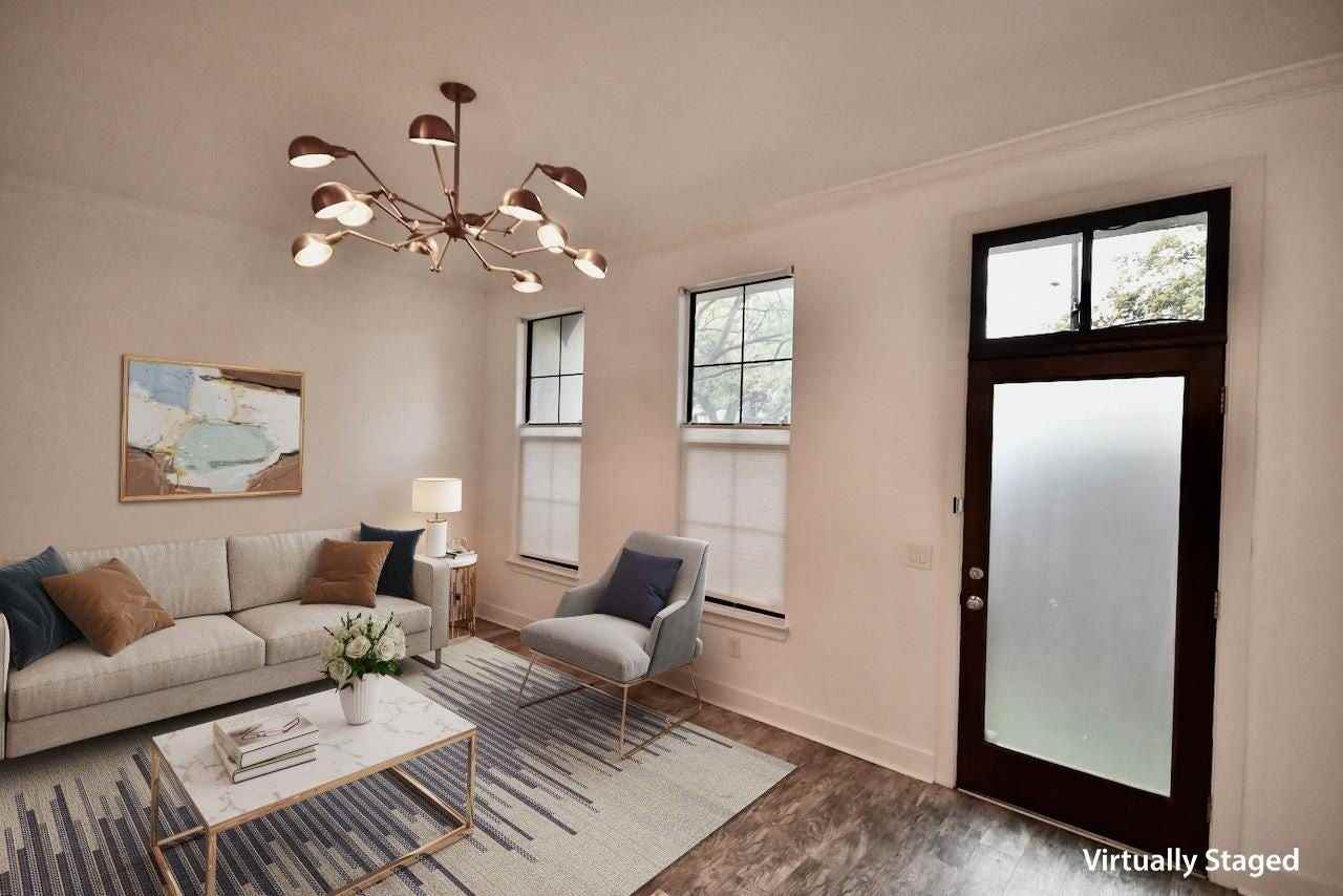 1602 Elgin St - Photo 4 of 16