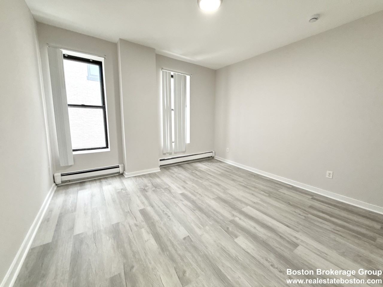 12 Ruggles St #4 - Photo 4 of 5