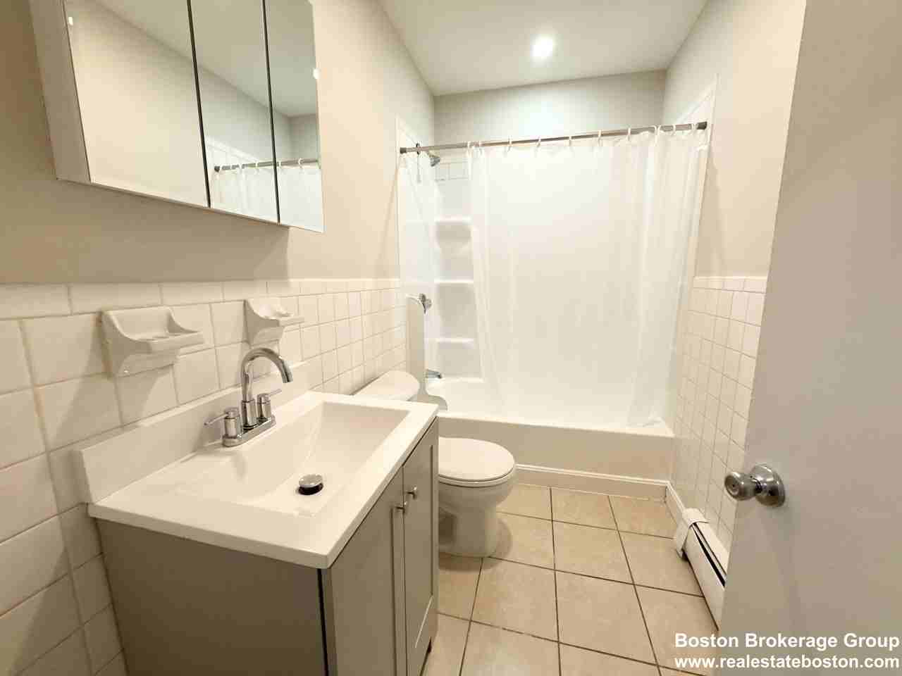 12 Ruggles St #4 - Photo 5 of 5