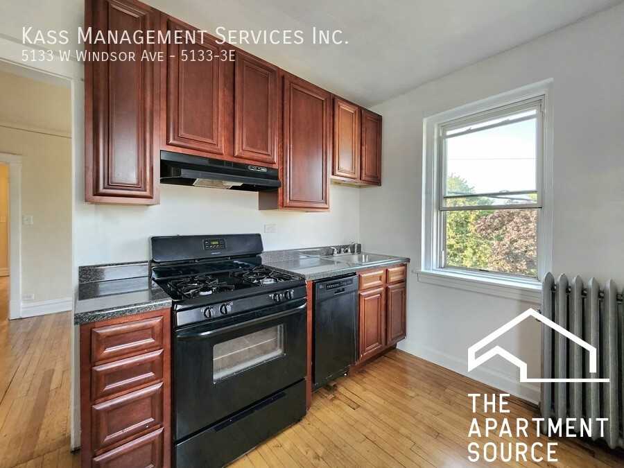 5133 W Windsor Ave #3E