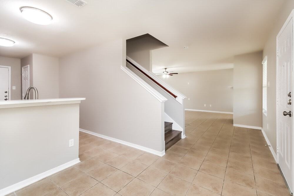 1826 Live Oak Hill St - Photo 7 of 17