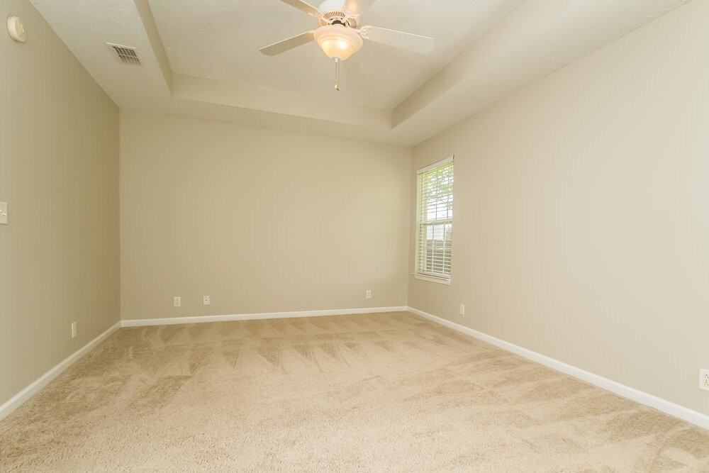 1445 Saint Andrews Dr - Photo 7 of 15