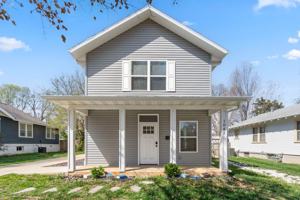 featured image of 1041 E Delmar St