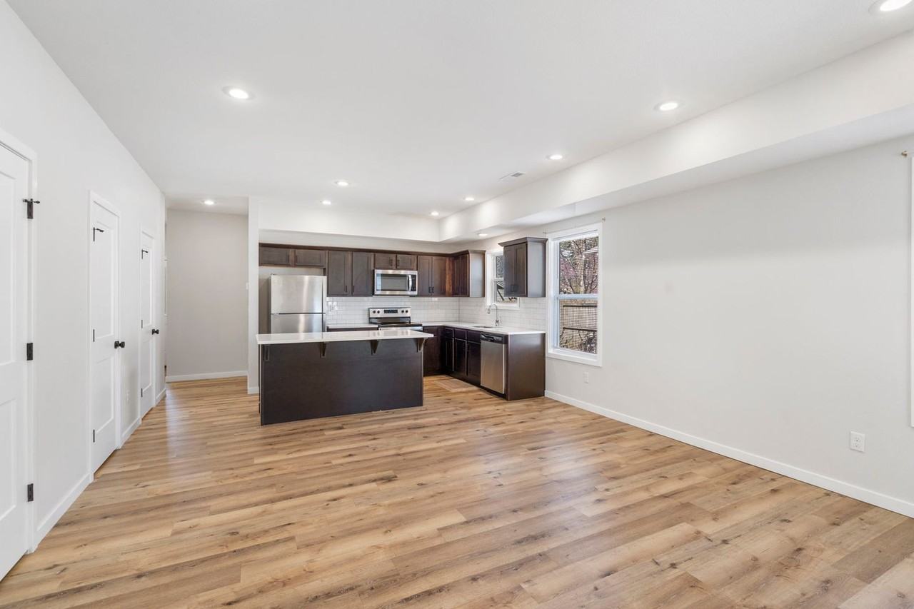 1041 E Delmar St - Photo 5 of 36