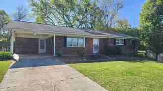 2767 Robin Cir - Photo 1 of 1