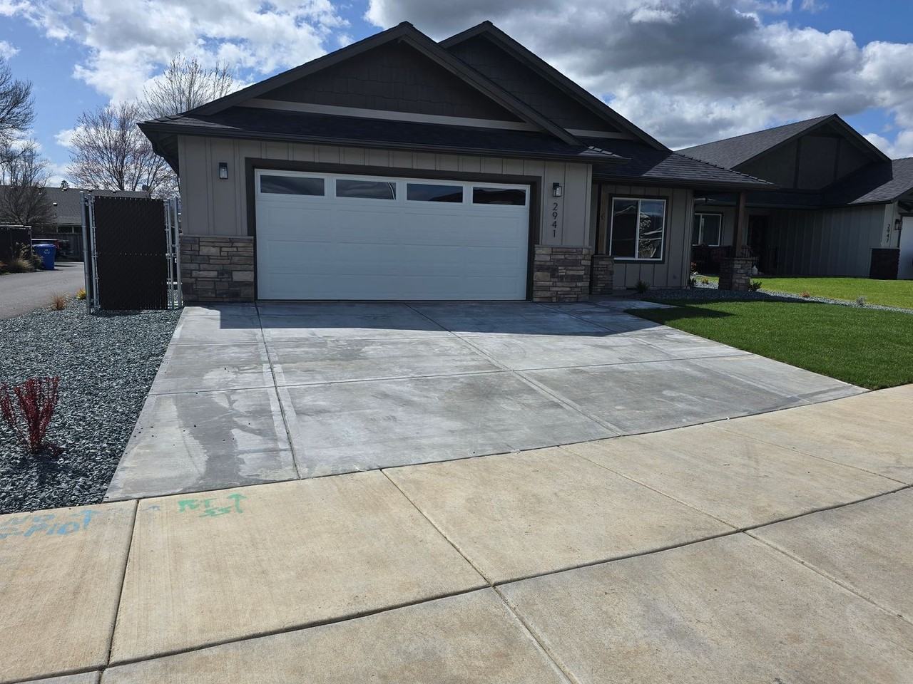 2941 Naples Dr - Photo 2 of 23