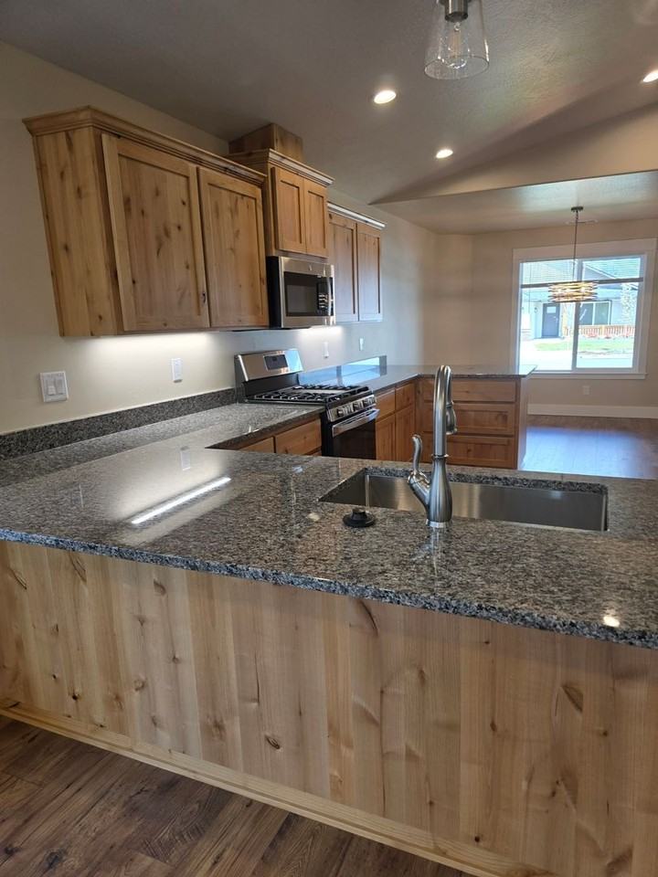 2941 Naples Dr - Photo 5 of 23