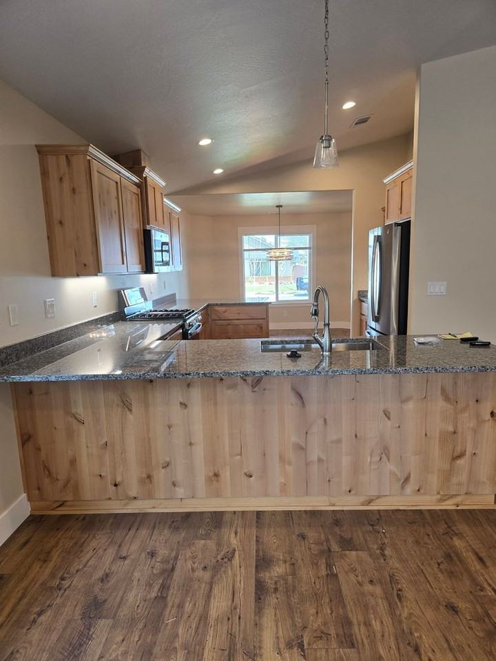 2941 Naples Dr - Photo 7 of 23