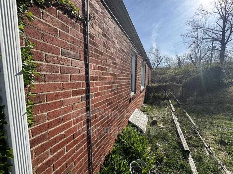 4224 Begg Blvd - Photo 3 of 30