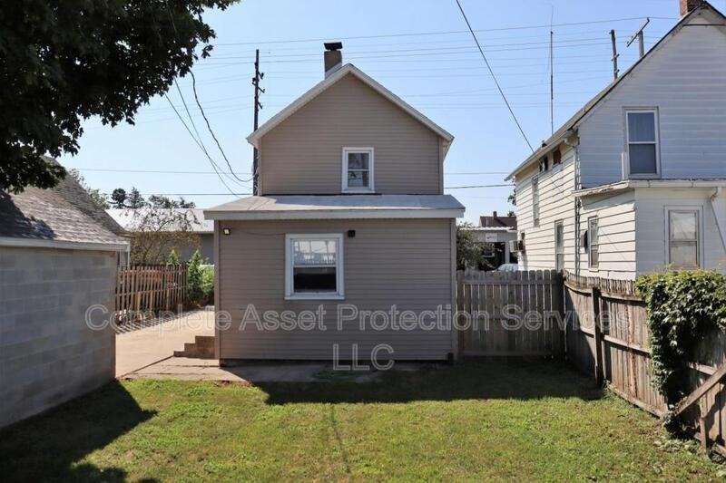 307 Washington St - Photo 3 of 17