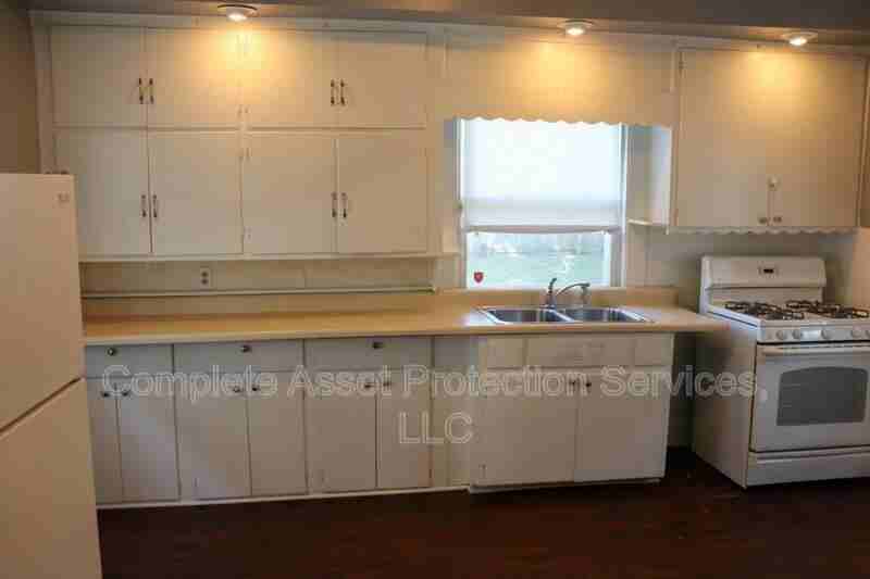 307 Washington St - Photo 5 of 17