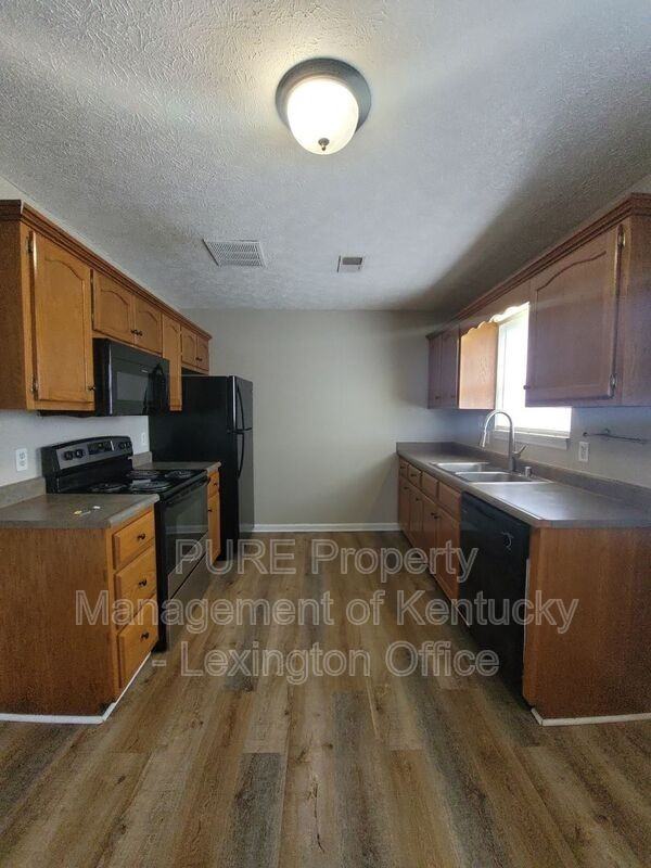 1006 Brooklyn Blvd #3 - Photo 2 of 17