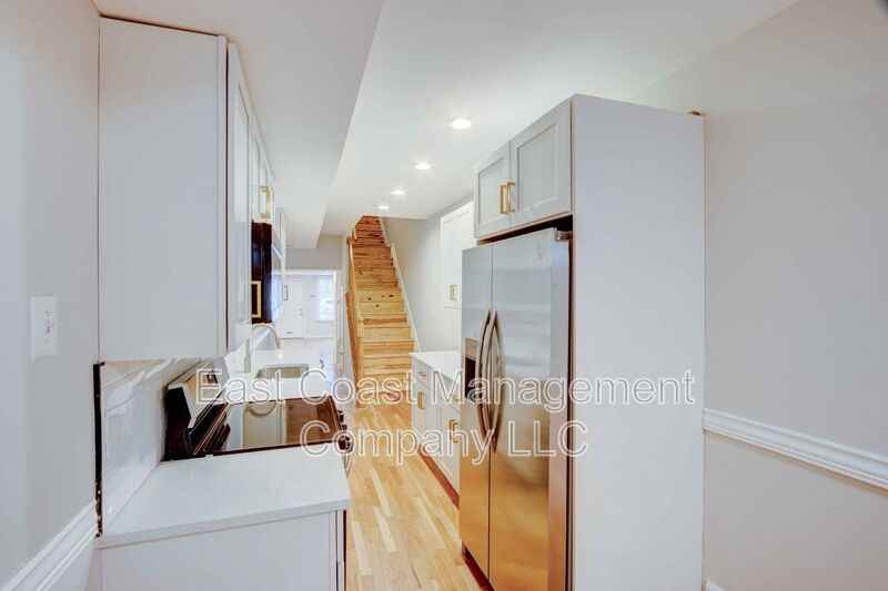 203 S Regester St - Photo 2 of 30