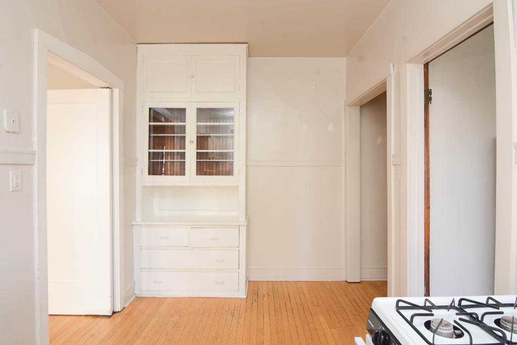 OAK + DEMPSTER #2F - Photo 4 of 20