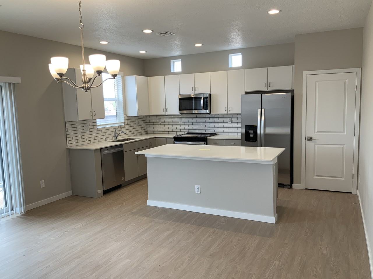 1382 Ashlynn Pl Ne - Photo 3 of 16