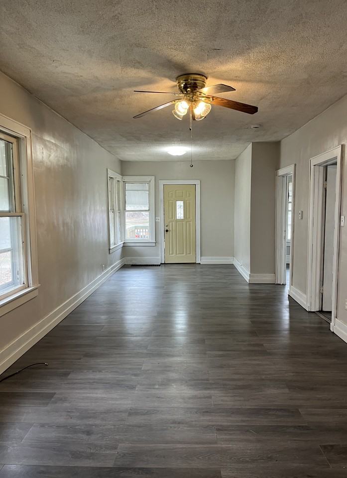 2336 Hoyt St - Photo 5 of 14