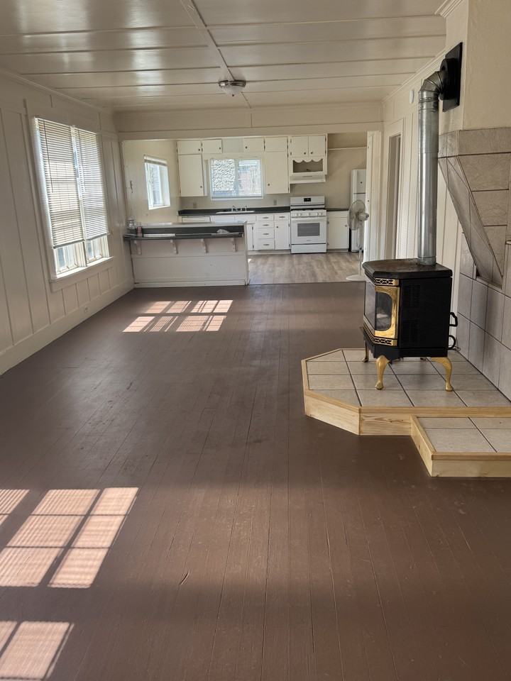 713 Cedar Ave - Photo 4 of 9