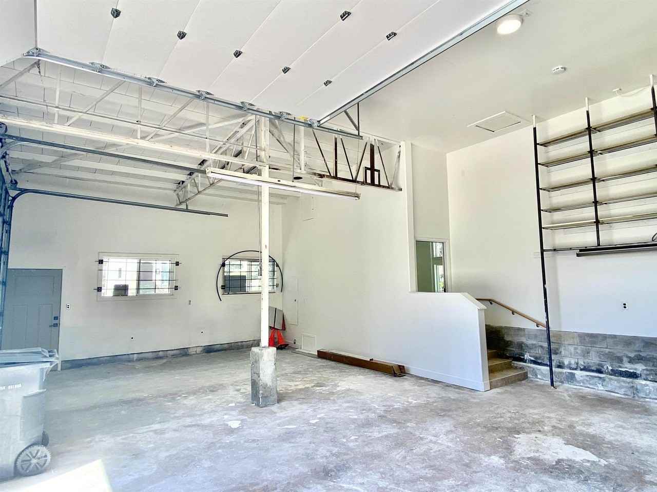 5621 Dunsmuir Ave - Photo 5 of 10