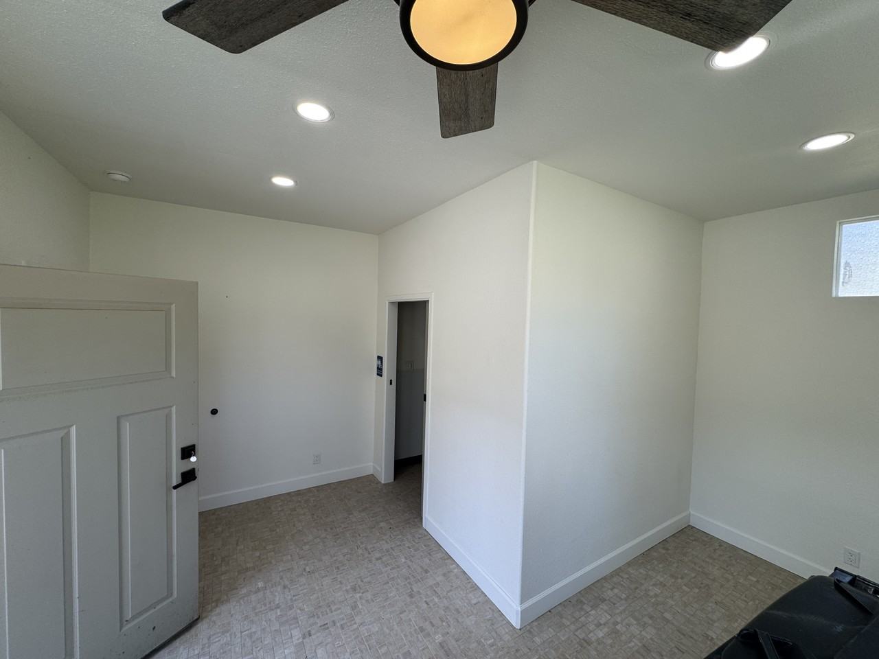 5621 Dunsmuir Ave - Photo 6 of 10