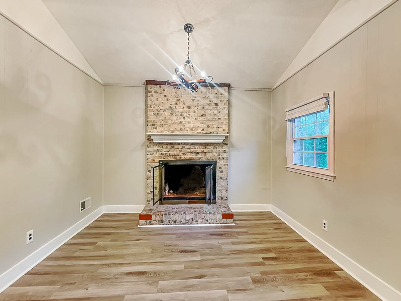 4790 Matterhorn Dr Sw - Photo 3 of 22