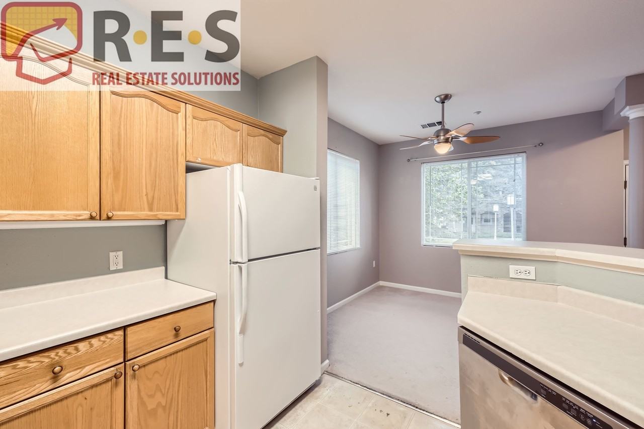 8358 S Independence Cir #101 - Photo 6 of 28