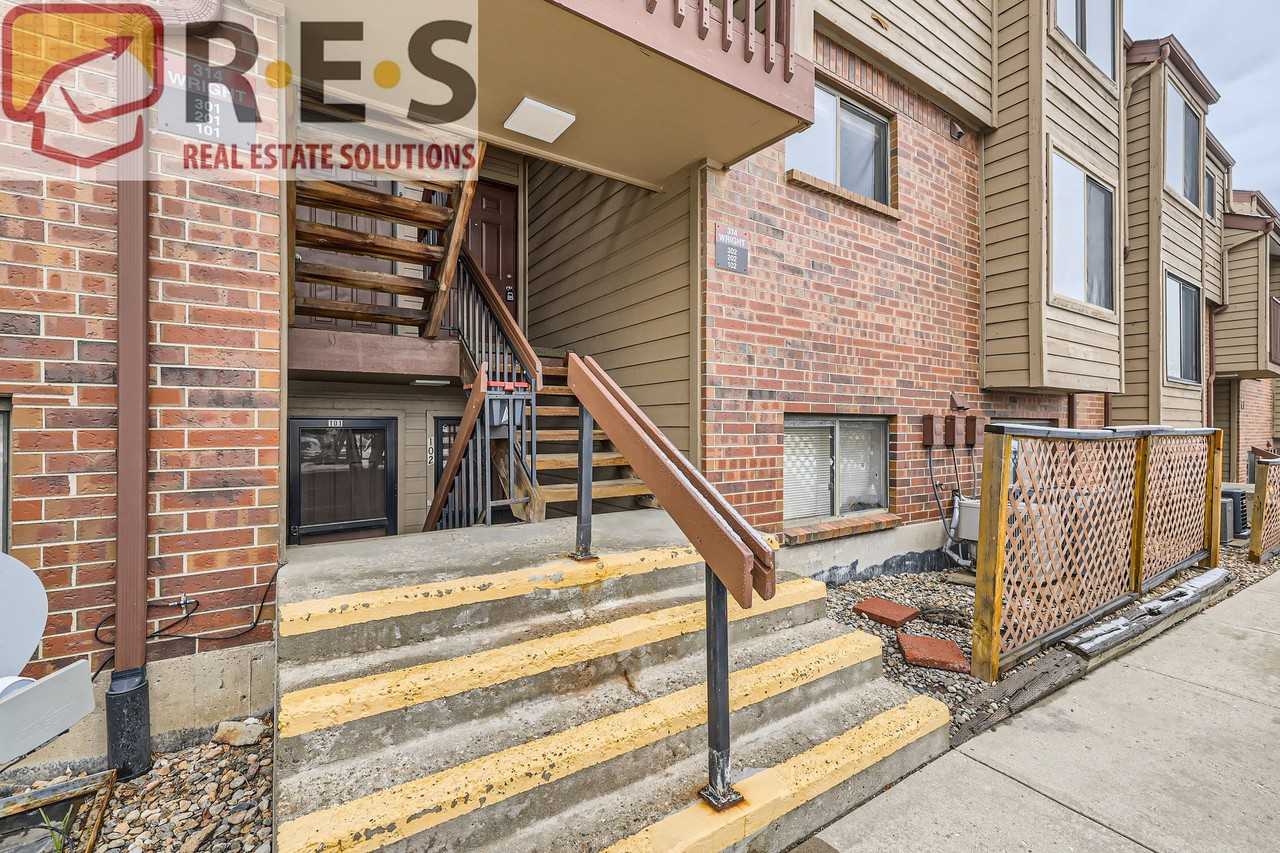 314 Wright St #202 - Photo 3 of 28