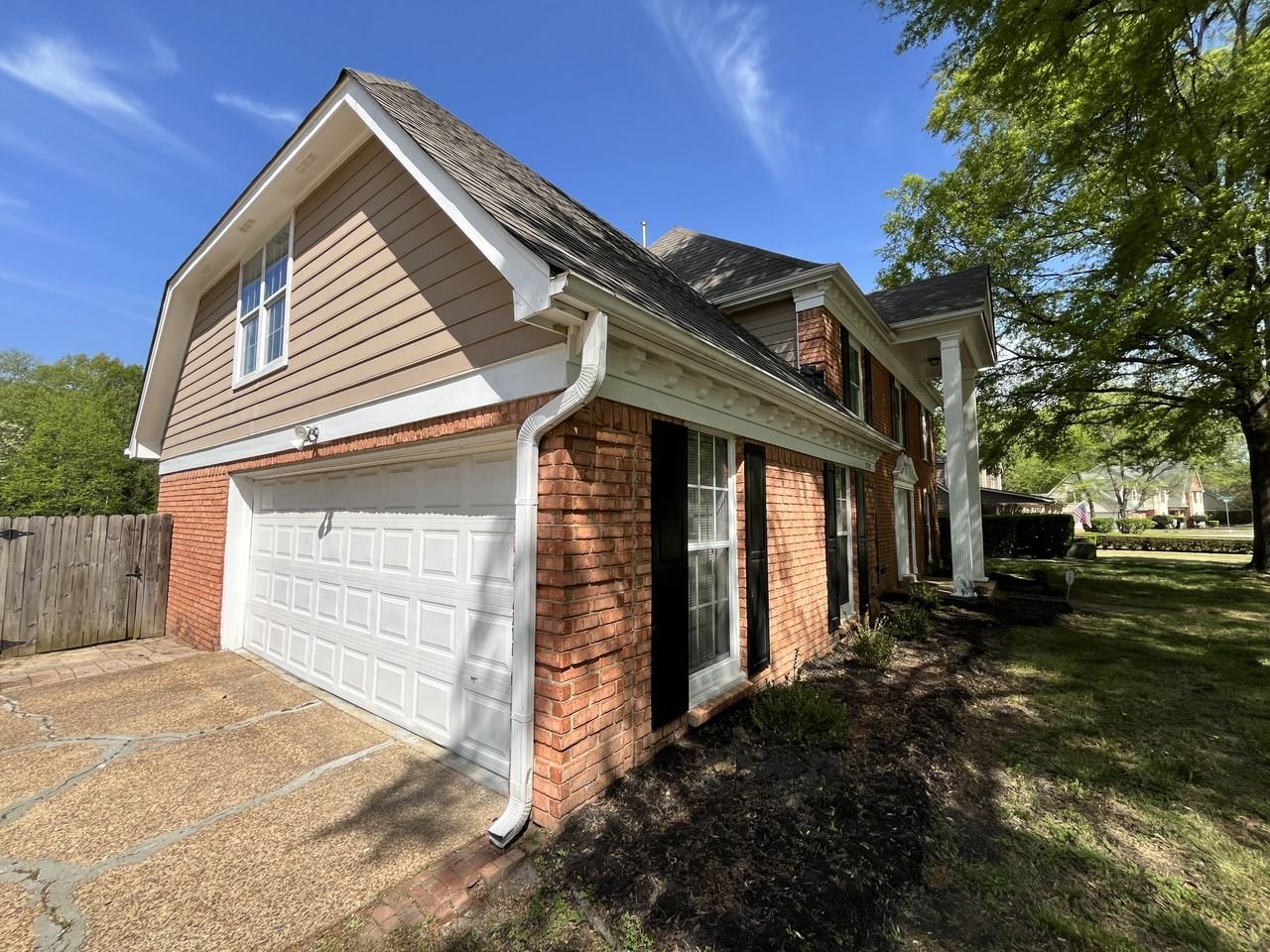 2747 Morning Woods Dr - Photo 2 of 32
