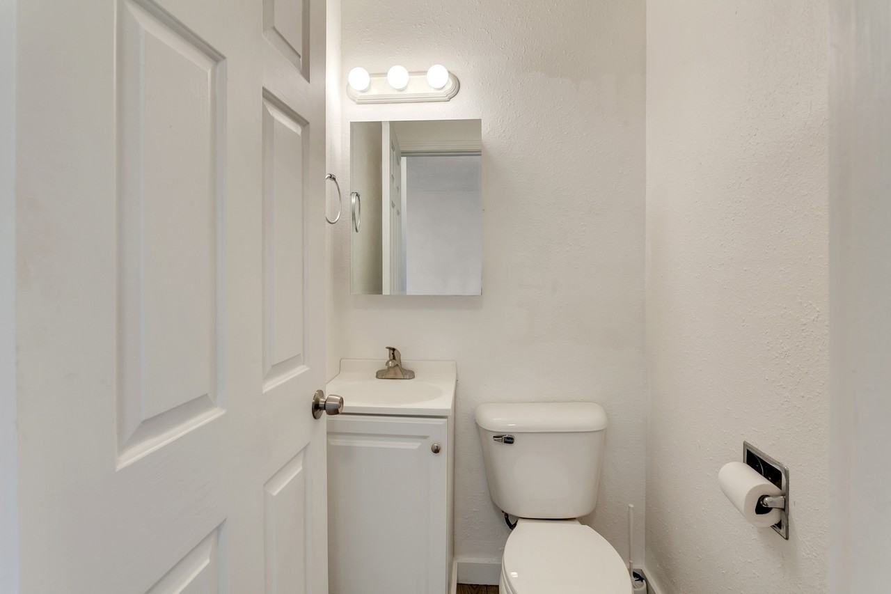 200 Kennel Ave #206 - Photo 5 of 42