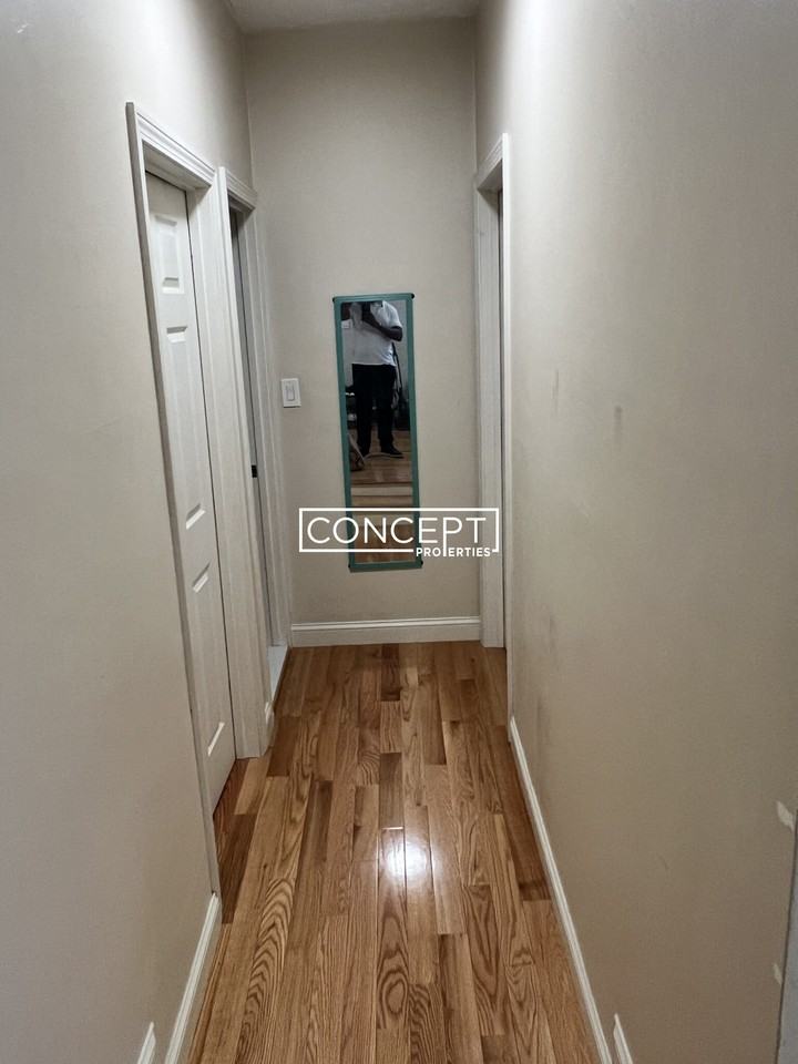 19 Peterborough St #4CP