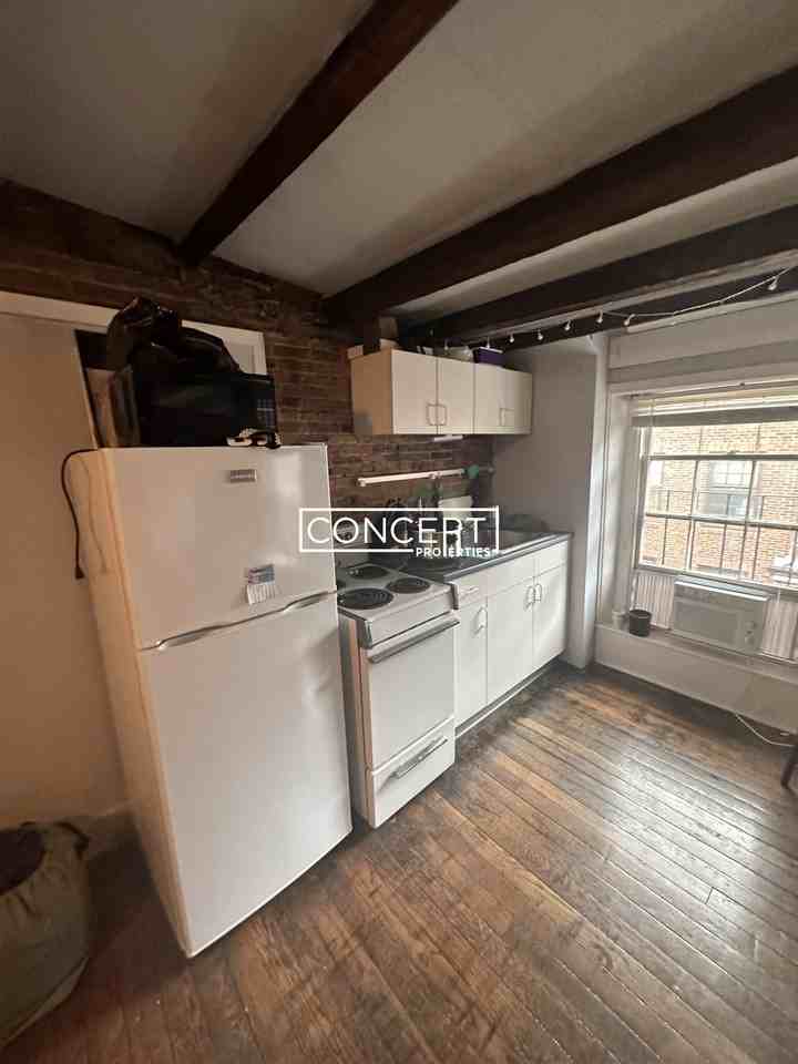 90 Myrtle St #8CP