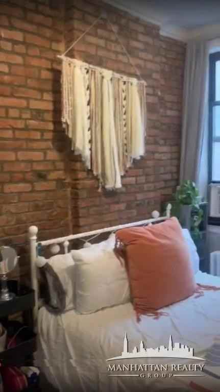 E 35th St #24 - Photo 3 of 6