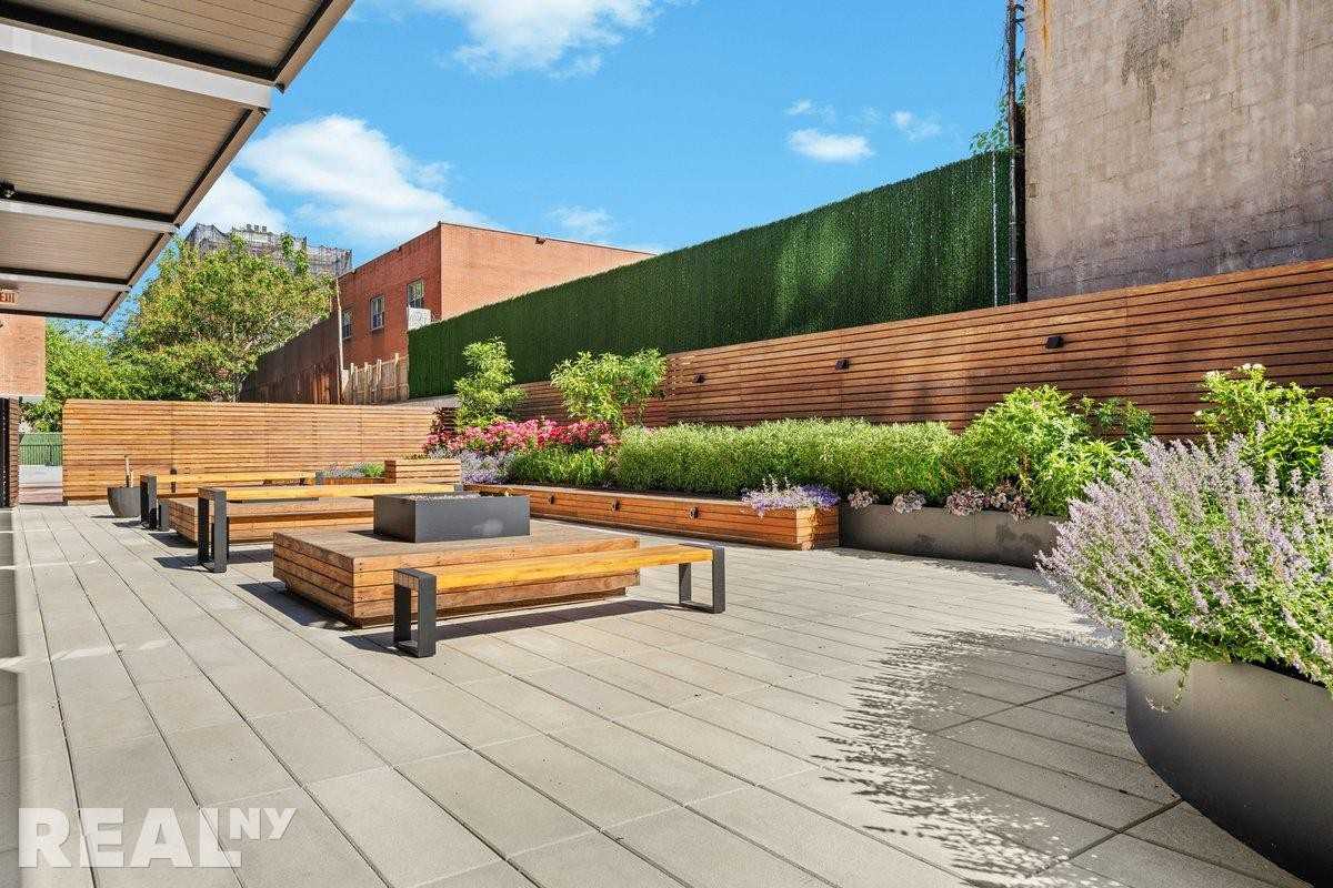 Pacific St #912 - Photo 3 of 17