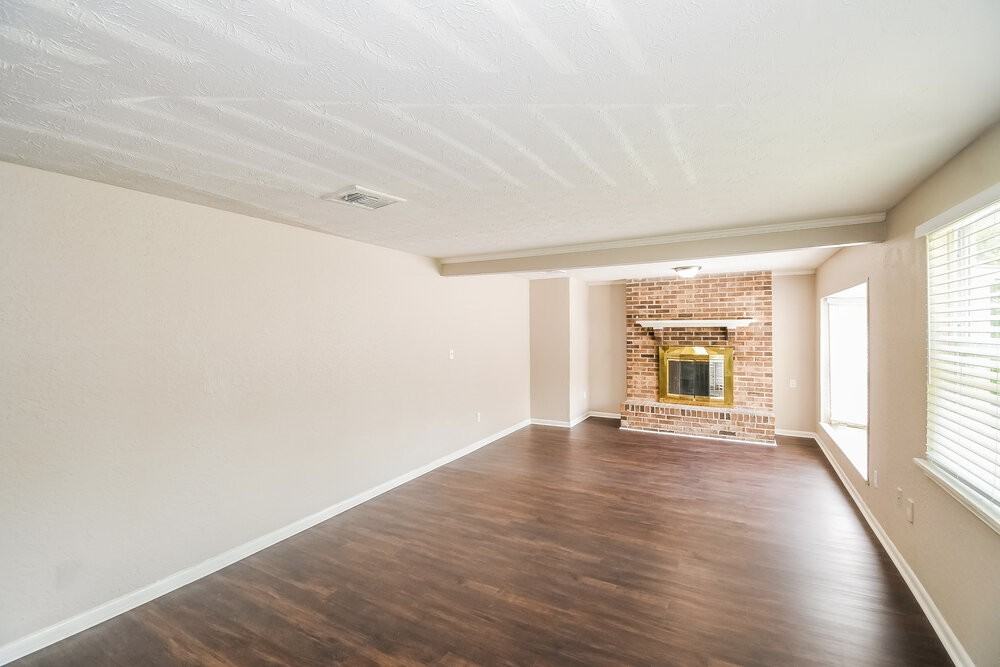 7563 Patrice Ct - Photo 4 of 16