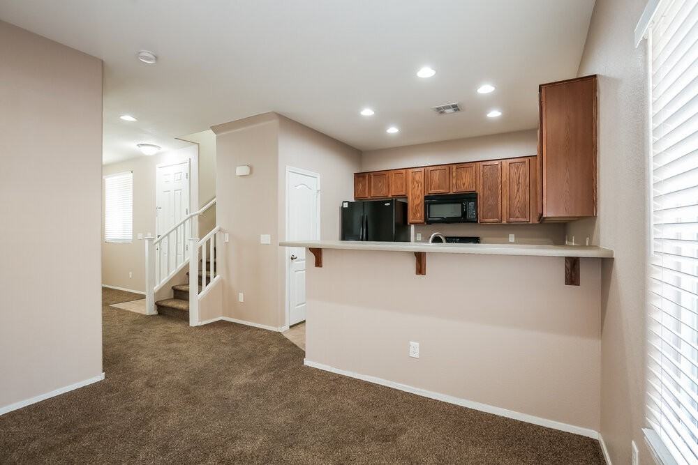 948 Wembly Hills Pl - Photo 6 of 17